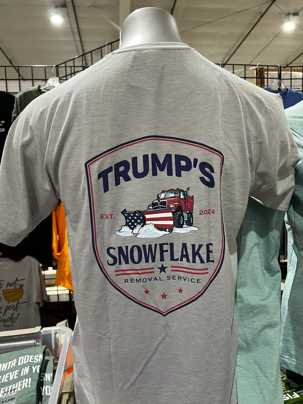 Trump snowflake removal service - Raglan Sleeve - Tri-Blend T-shirt